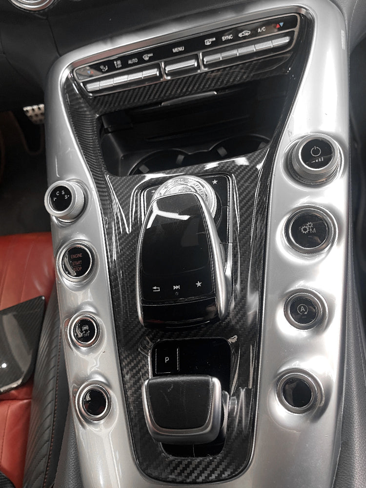 Отделка центральной консоли из углеродного волокна Mercedes-Benz AMG GT (2015-2018)